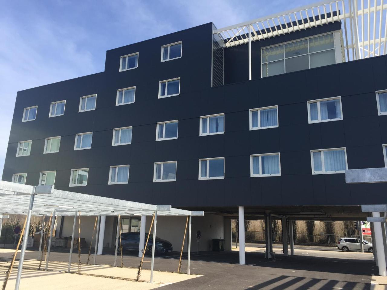 Hotel Les 3 Vallees Саран Экстерьер фото