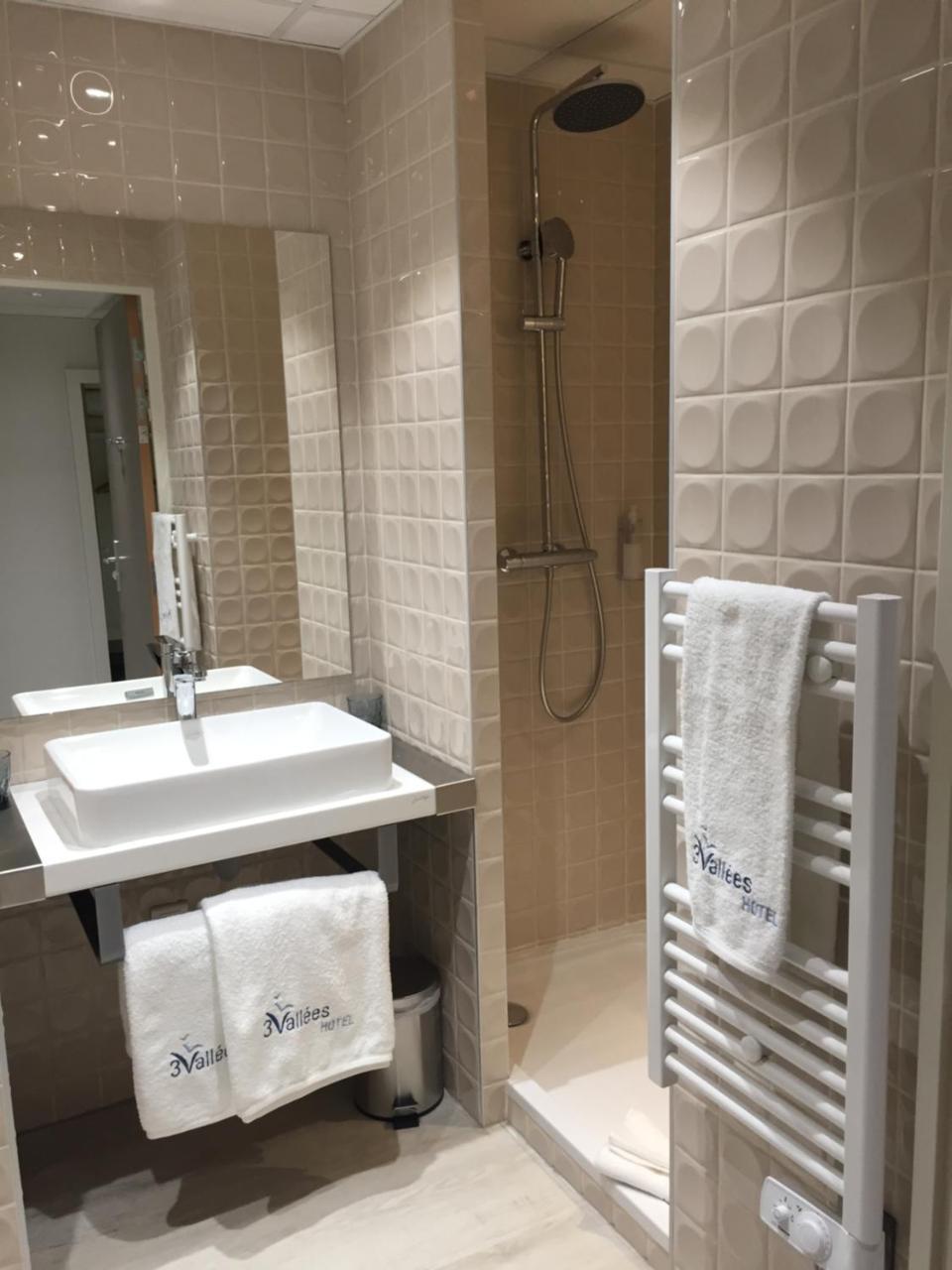Hotel Les 3 Vallees Саран Экстерьер фото